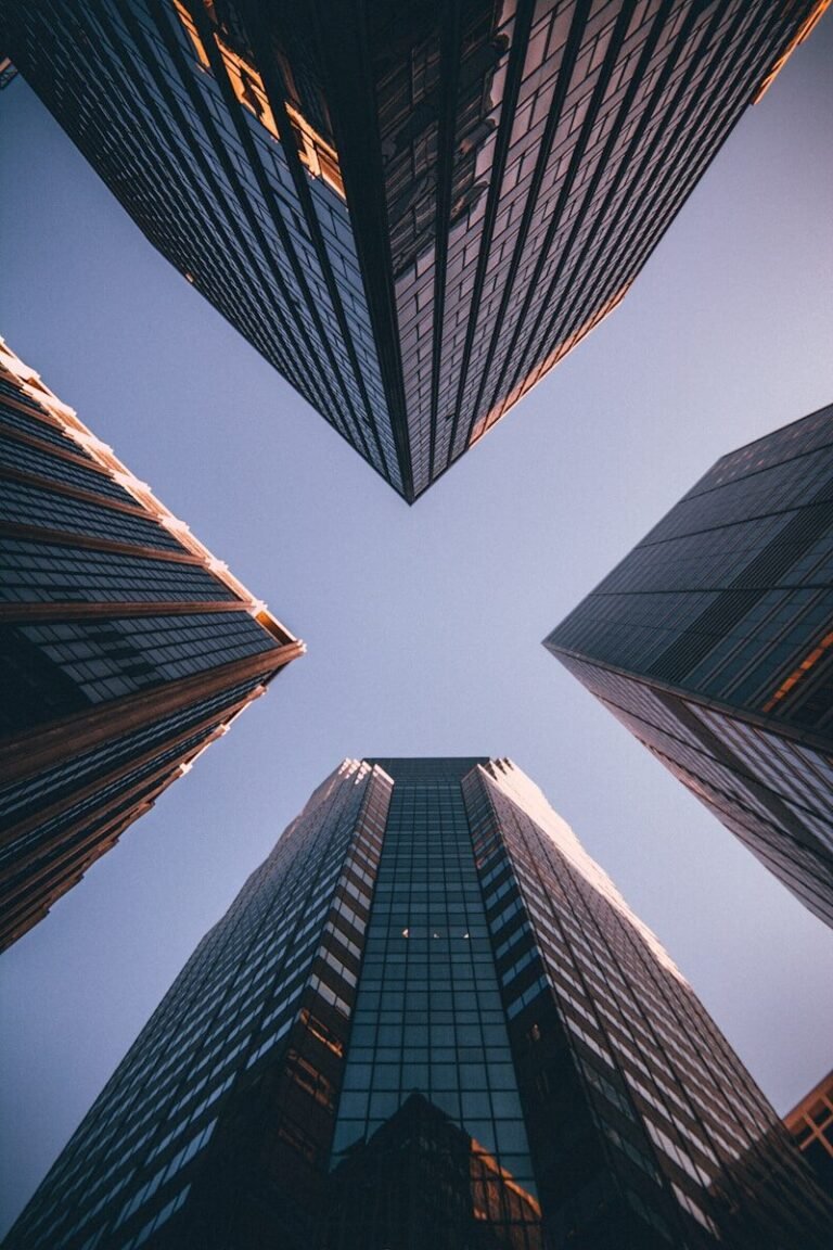 Corporate Law Firm in UAE | Leading Corporate Lawyers for Businesses